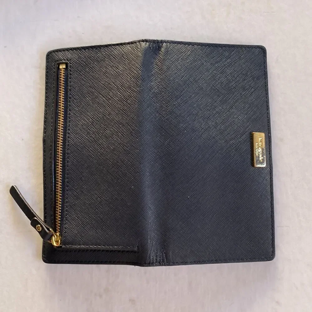 KATE SPADE Women’s Black Folding Wallet with Zippered Outside Coin Pocket.